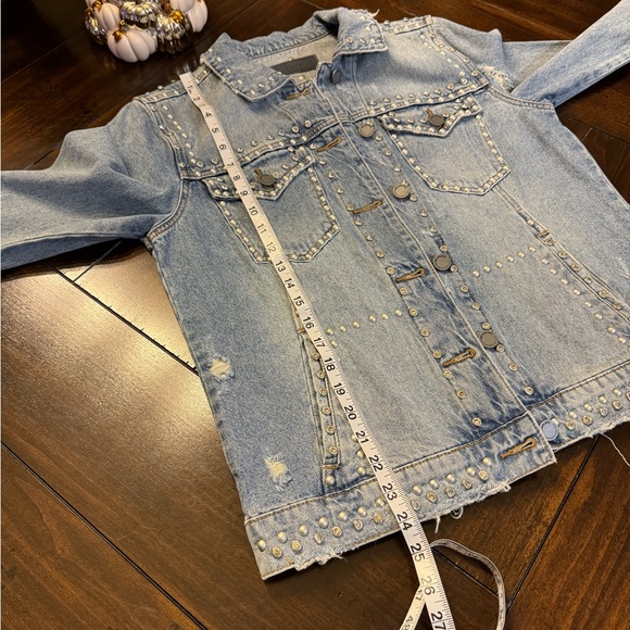 BlankNYC Distressed Denim Jacket - Picture 4 of 11